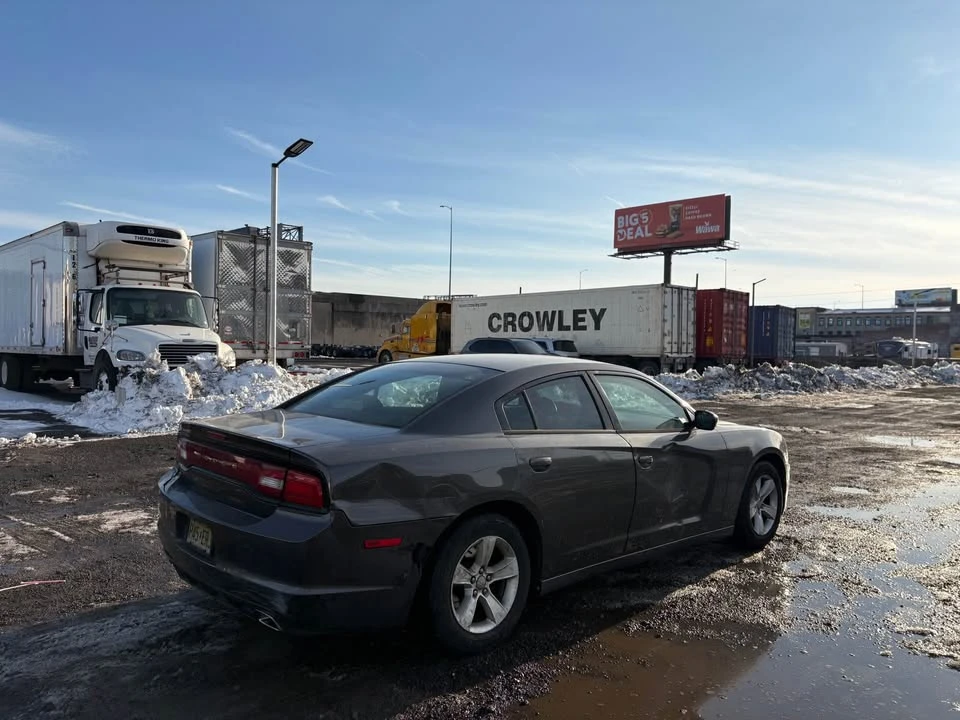 2014 Dodge Charger 7th Gen - Image 4 of 9