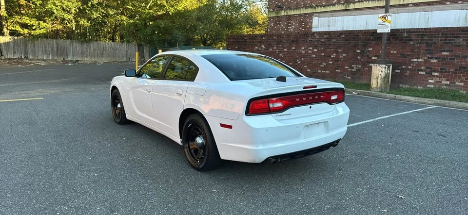 2014 Dodge Charger 7th Gen - Image 4 of 8