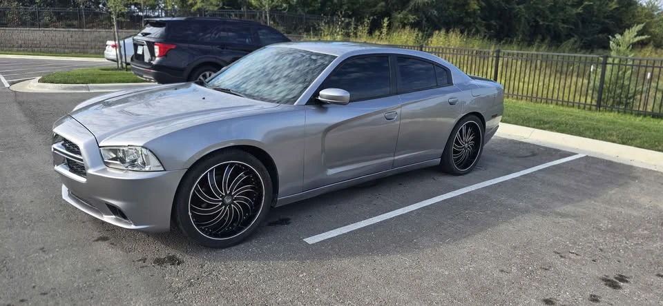 2014 Dodge Charger 7th Gen - Image 3 of 17