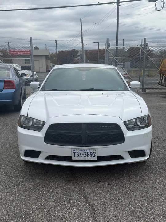 2014 Dodge Charger 7th Gen - Image 9 of 16