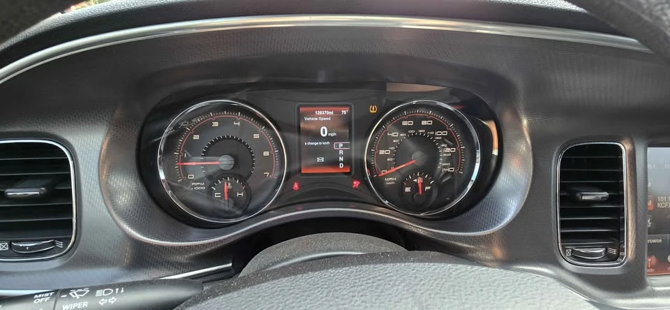 2014 Dodge Charger 7th Gen - Image 15 of 17
