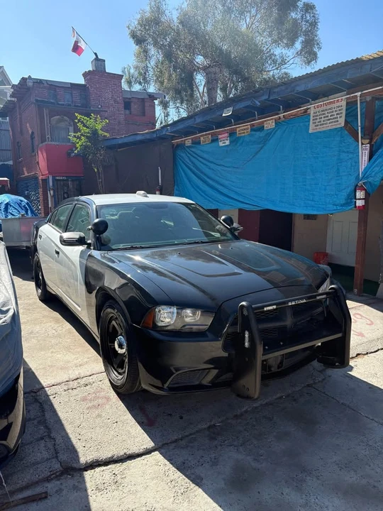 2014 Dodge Charger 7th Gen - Image 4 of 11
