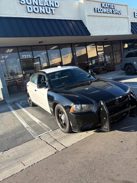 2014 Dodge Charger 7th Gen - Image 3 of 13