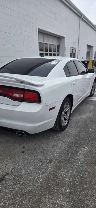 2014 Dodge Charger 7th Gen - Image 6 of 14