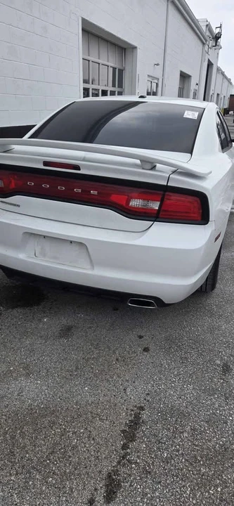 2014 Dodge Charger 7th Gen - Image 4 of 14