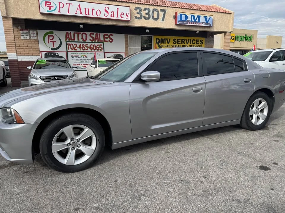 2014 Dodge Charger 7th Gen - Image 2 of 11