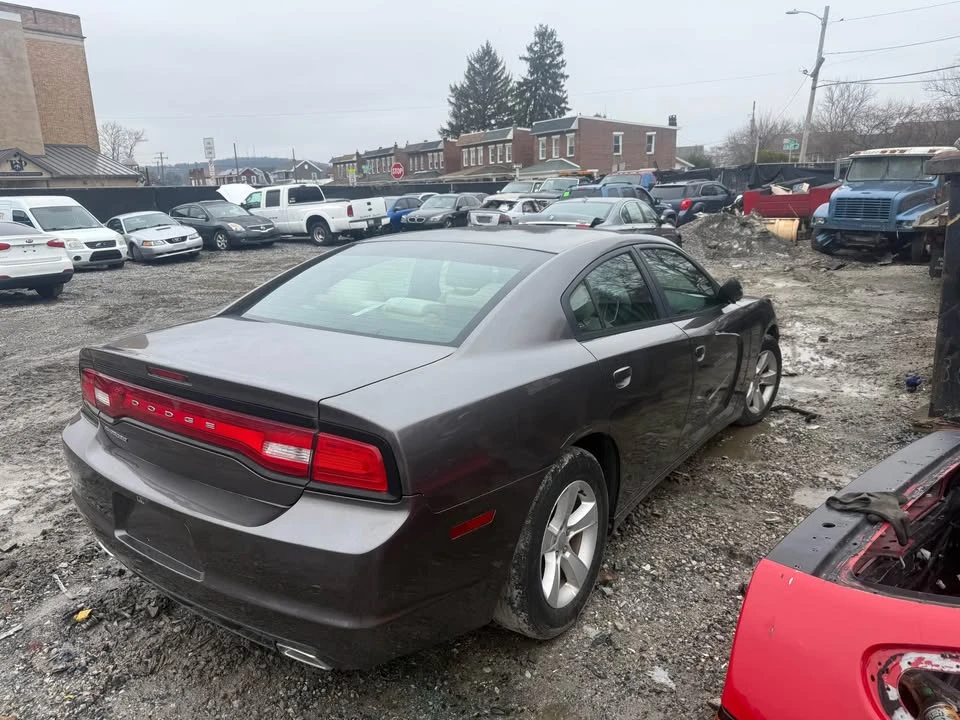 2014 Dodge Charger 7th Gen - Image 2 of 6