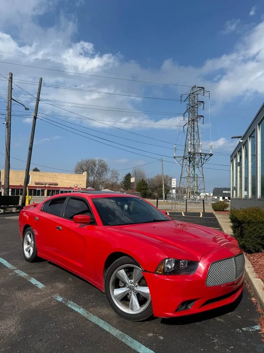 2014 Dodge Charger 7th Gen - Image 2 of 3