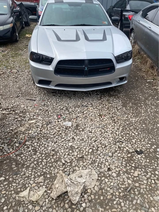 2014 Dodge Charger 7th Gen - Image 4 of 9