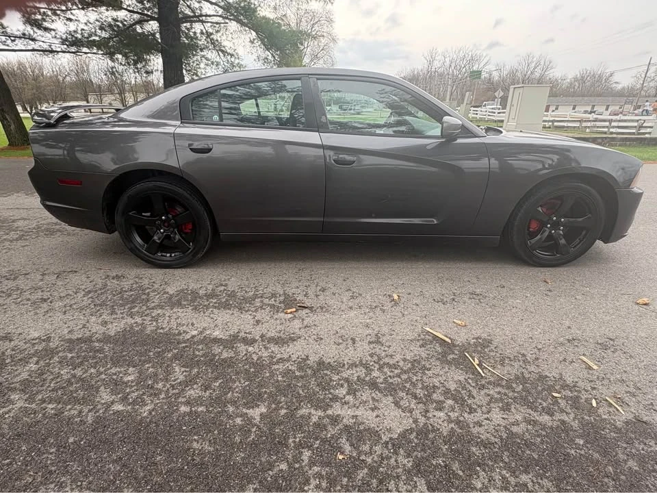 2014 Dodge Charger 7th Gen - Image 10 of 13