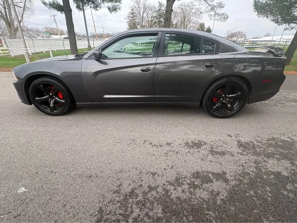 2014 Dodge Charger 7th Gen - Image 2 of 13