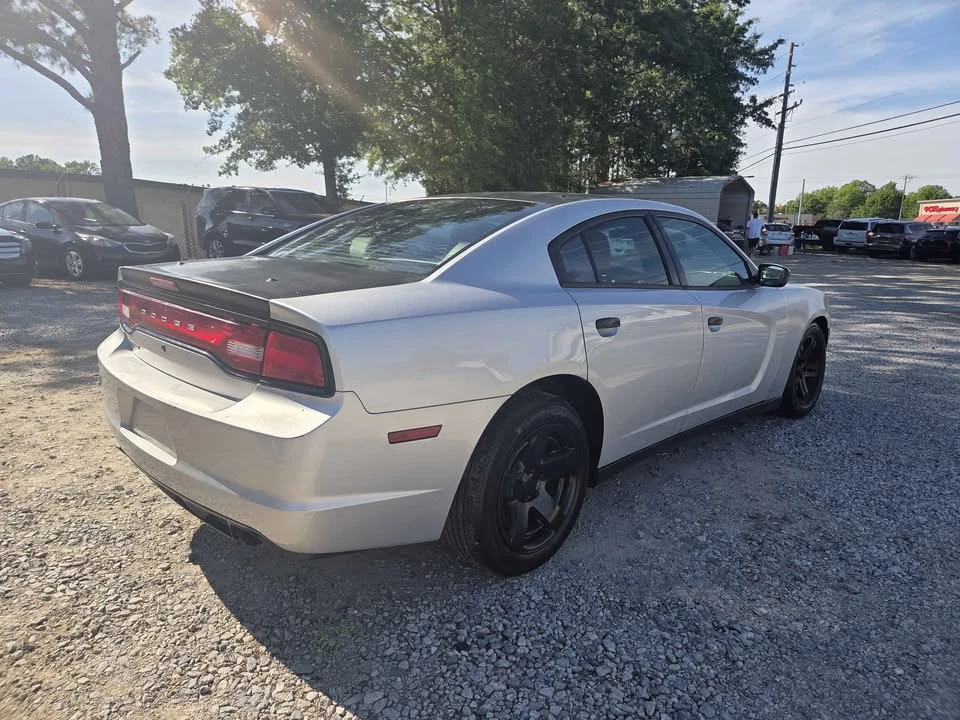 2014 Dodge Charger 7th Gen - Image 4 of 9