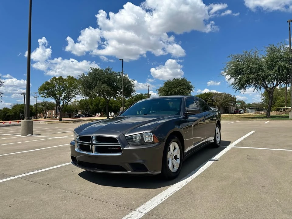 2014 Dodge Charger 7th Gen - Image 5 of 13
