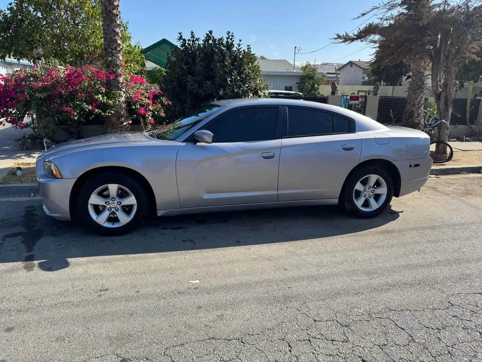 2014 Dodge Charger 7th Gen - Image 3 of 7