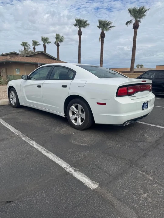 2014 Dodge Charger 7th Gen - Image 4 of 12