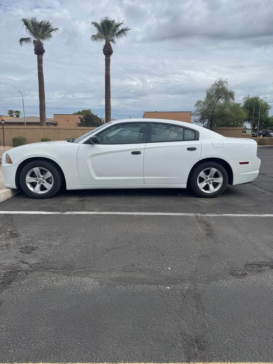 2014 Dodge Charger 7th Gen - Image 3 of 12