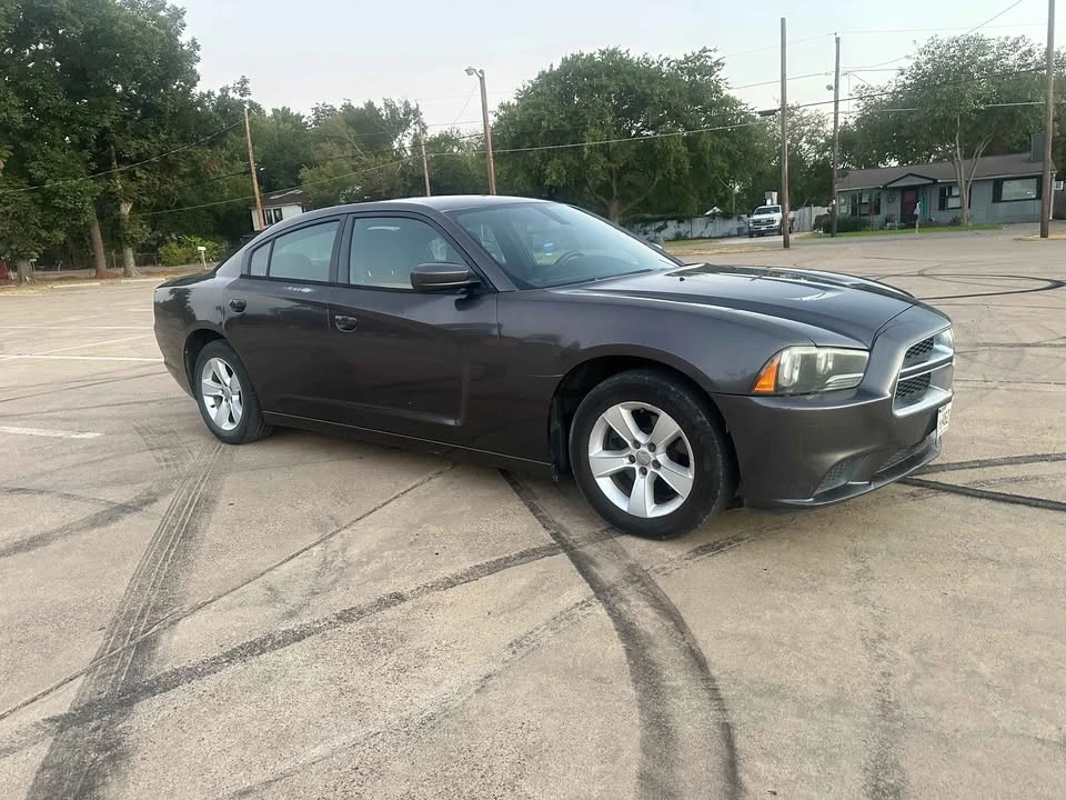 2014 Dodge Charger 7th Gen - Image 3 of 15