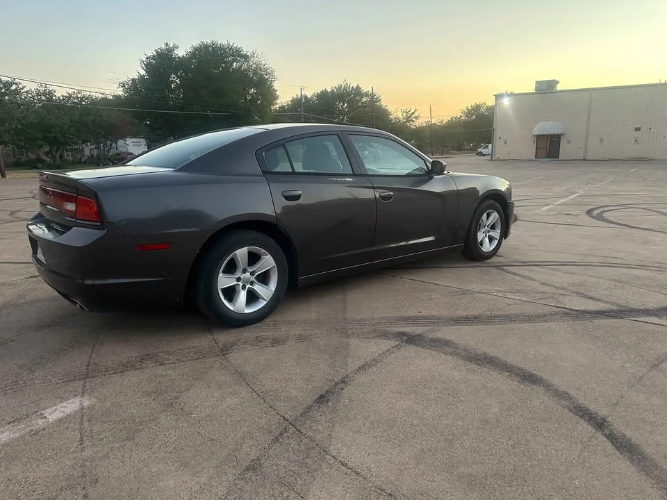 2014 Dodge Charger 7th Gen - Image 5 of 15