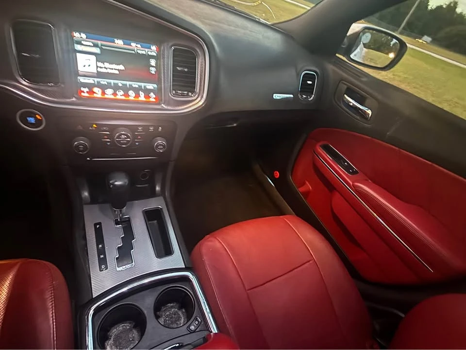 2014 Dodge Charger 7th Gen - Image 2 of 9