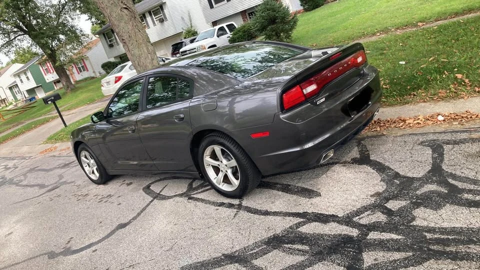 2014 Dodge Charger 7th Gen - Image 5 of 9