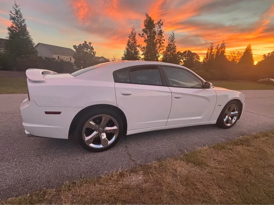 2014 Dodge Charger 7th Gen - Image 3 of 9