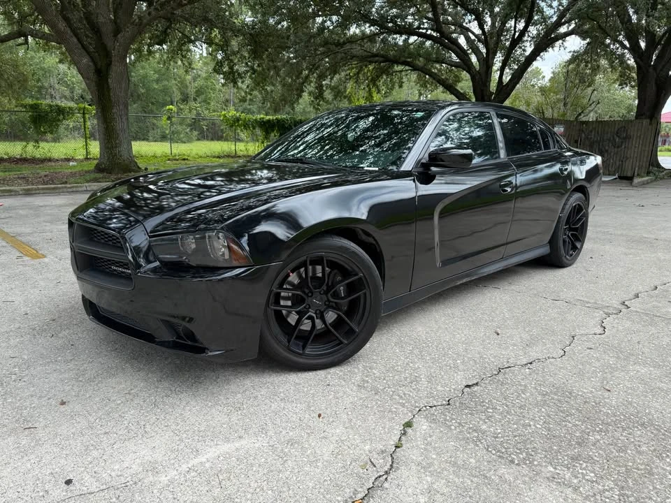 2014 Dodge Charger 7th Gen - Image 2 of 7