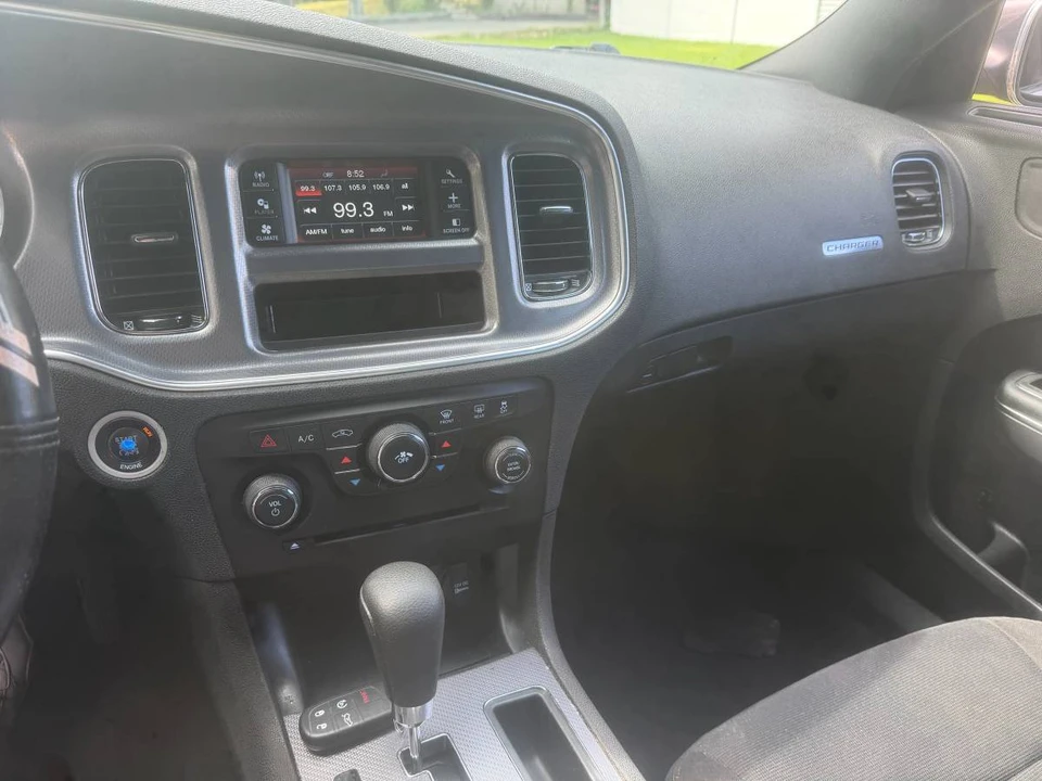 2014 Dodge Charger 7th Gen - Image 13 of 16