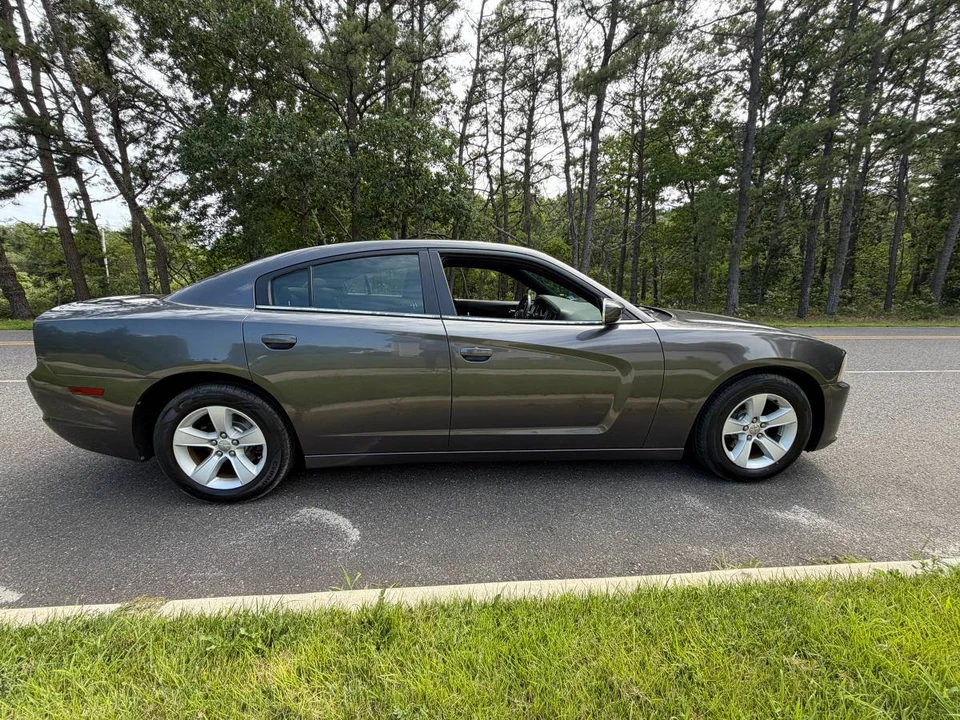2014 Dodge Charger 7th Gen - Image 4 of 16