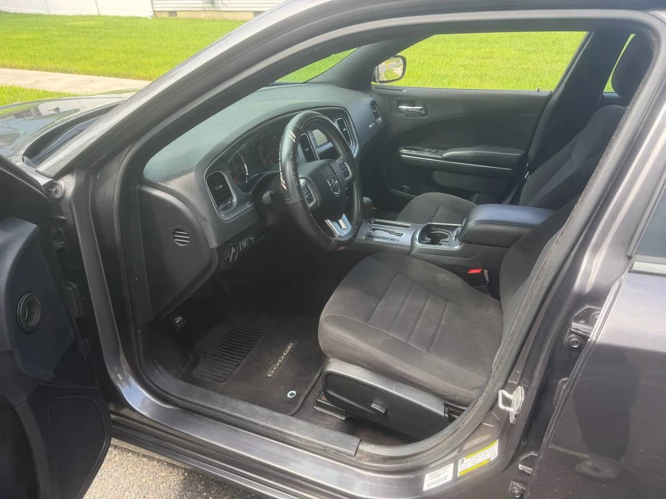 2014 Dodge Charger 7th Gen - Image 10 of 16