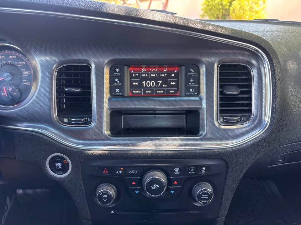 2014 Dodge Charger 7th Gen - Image 14 of 18