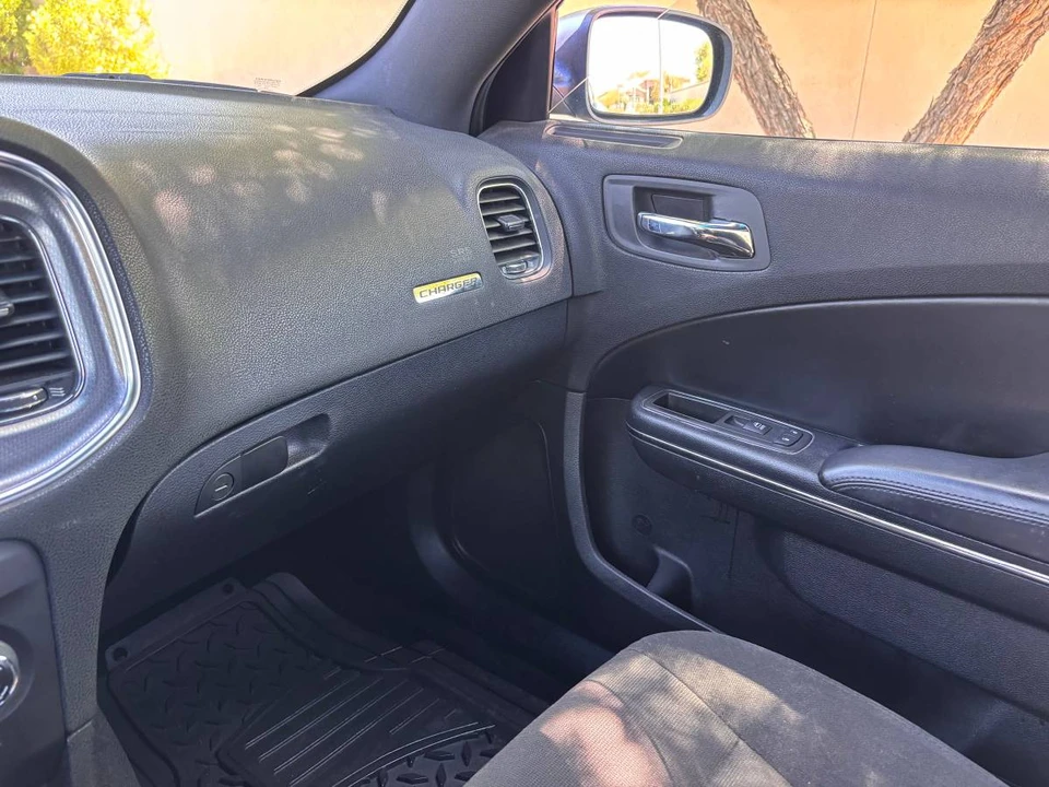 2014 Dodge Charger 7th Gen - Image 15 of 18
