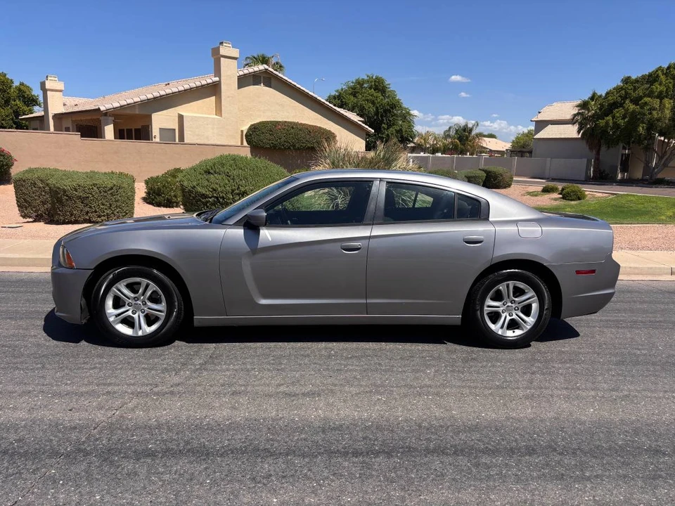 2014 Dodge Charger 7th Gen - Image 4 of 18