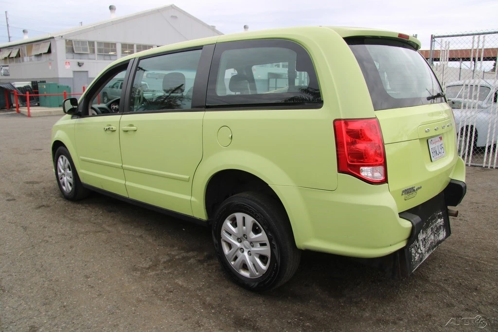 2014 Dodge Caravan - Image 4 of 21