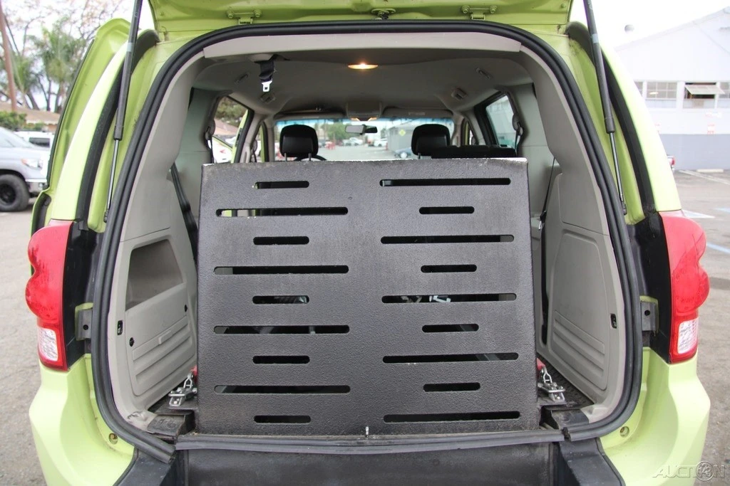 2014 Dodge Caravan - Image 19 of 21