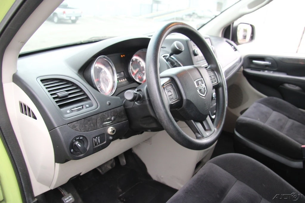 2014 Dodge Caravan - Image 13 of 21