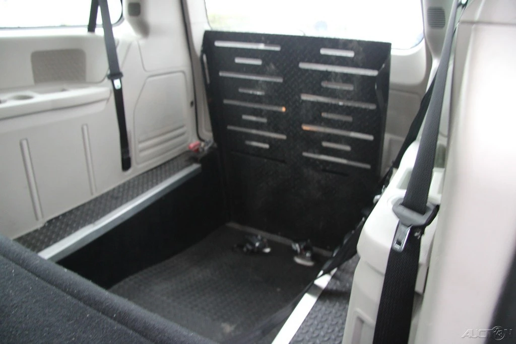2014 Dodge Caravan - Image 18 of 21