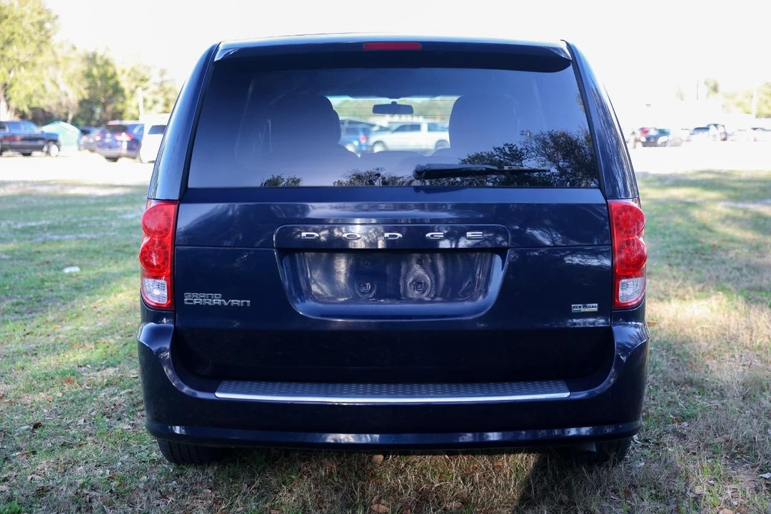 2014 Dodge Caravan - Image 7 of 12
