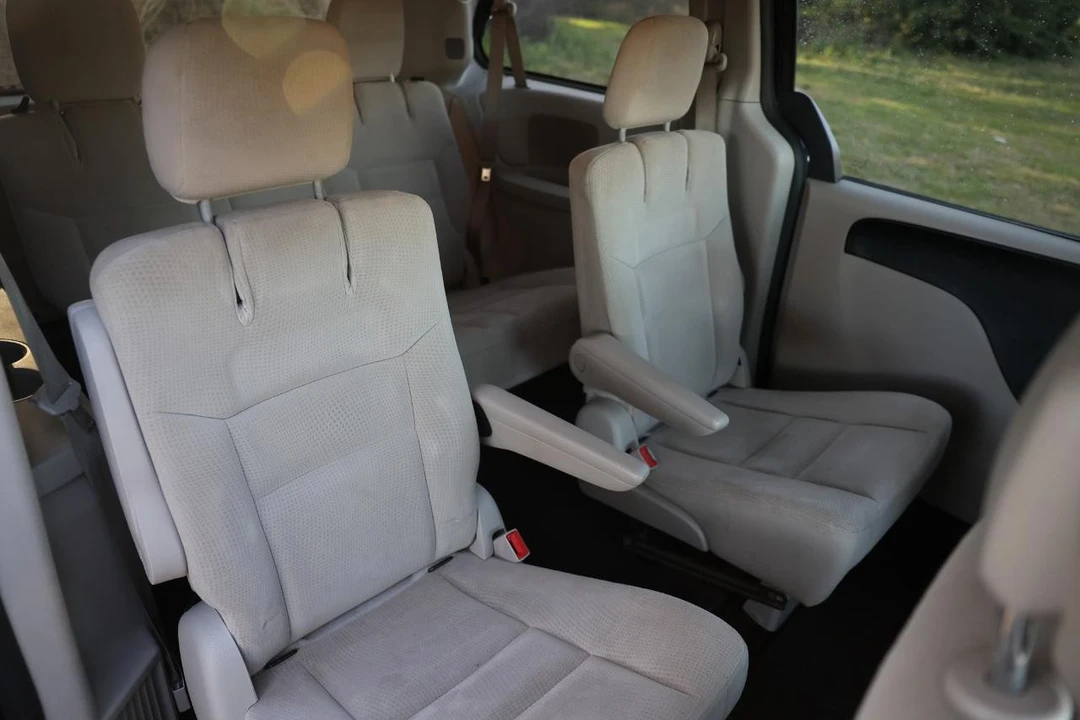 2014 Dodge Caravan - Image 12 of 12