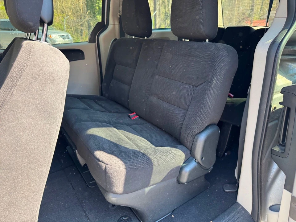 2014 Dodge Caravan - Image 12 of 12