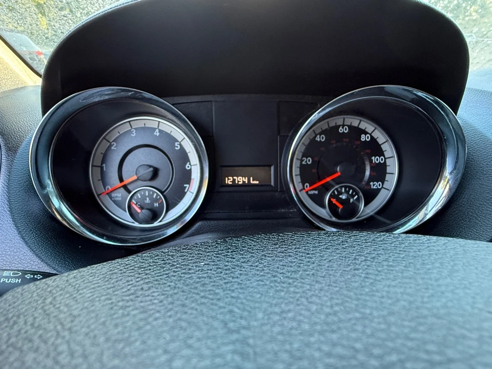2014 Dodge Caravan - Image 15 of 20