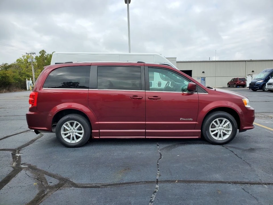 2014 Dodge Caravan - Image 3 of 20