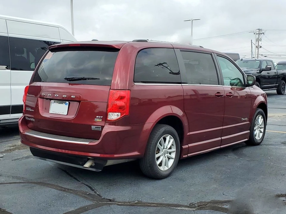 2014 Dodge Caravan - Image 4 of 20