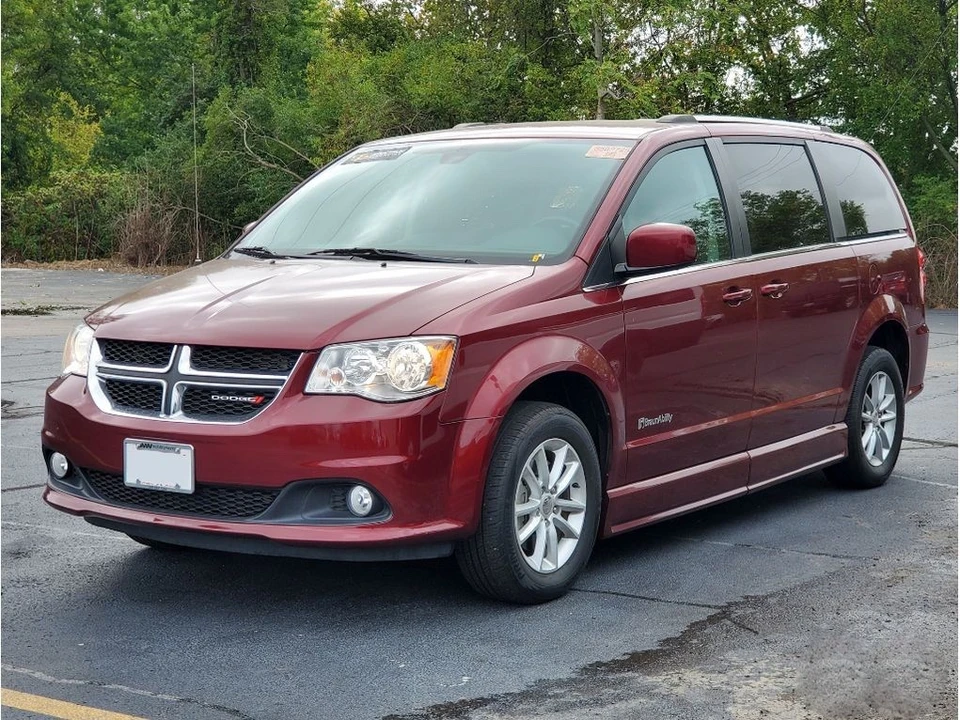 2014 Dodge Caravan - Image 2 of 20