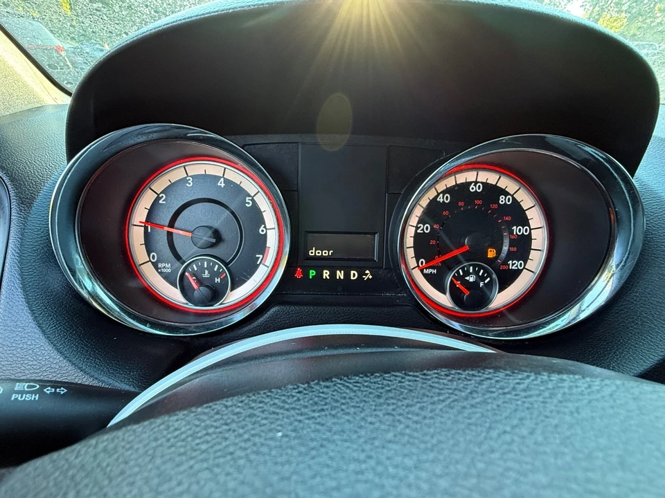 2014 Dodge Caravan - Image 14 of 20