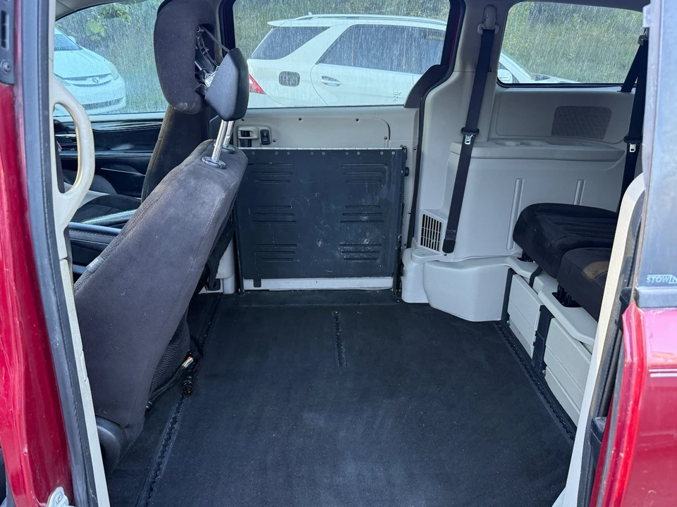 2014 Dodge Caravan - Image 10 of 20