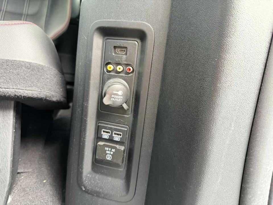 2014 Dodge Caravan - Image 11 of 12