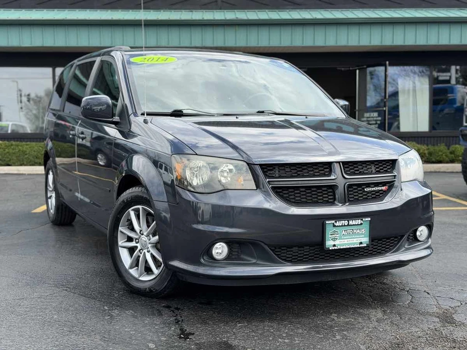 2014 Dodge Caravan - Image 2 of 12