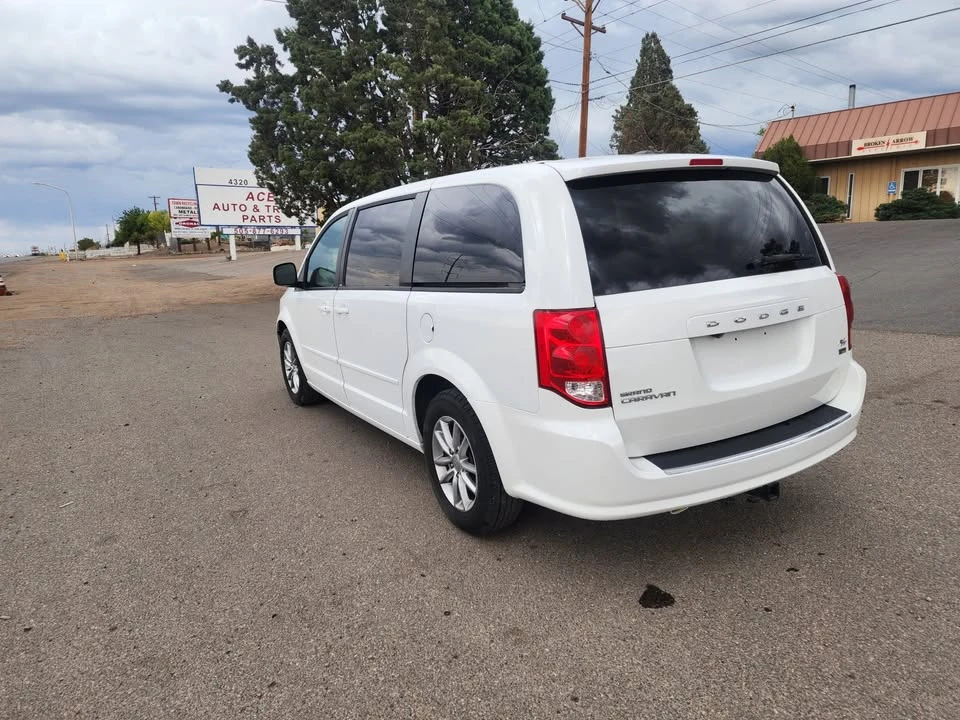 2014 Dodge Caravan - Image 4 of 12