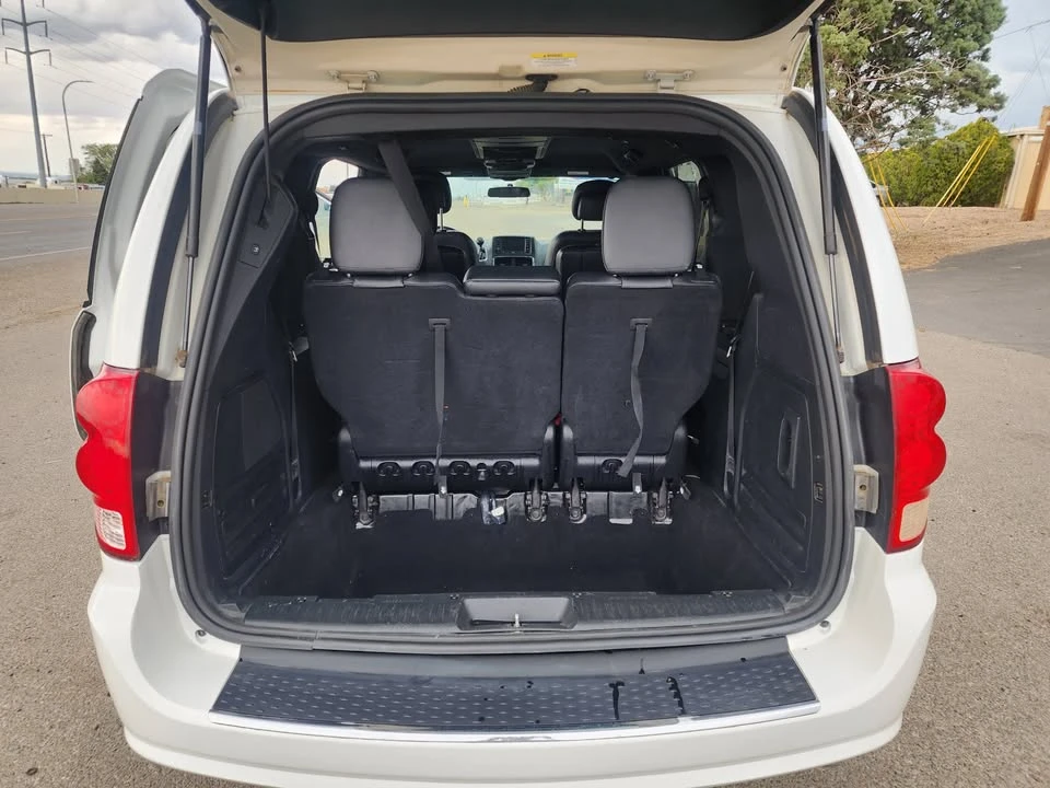 2014 Dodge Caravan - Image 11 of 12