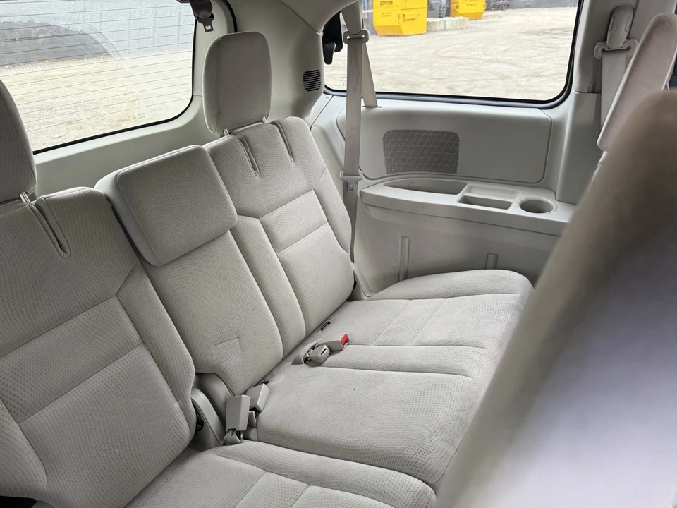 2014 Dodge Caravan - Image 11 of 15